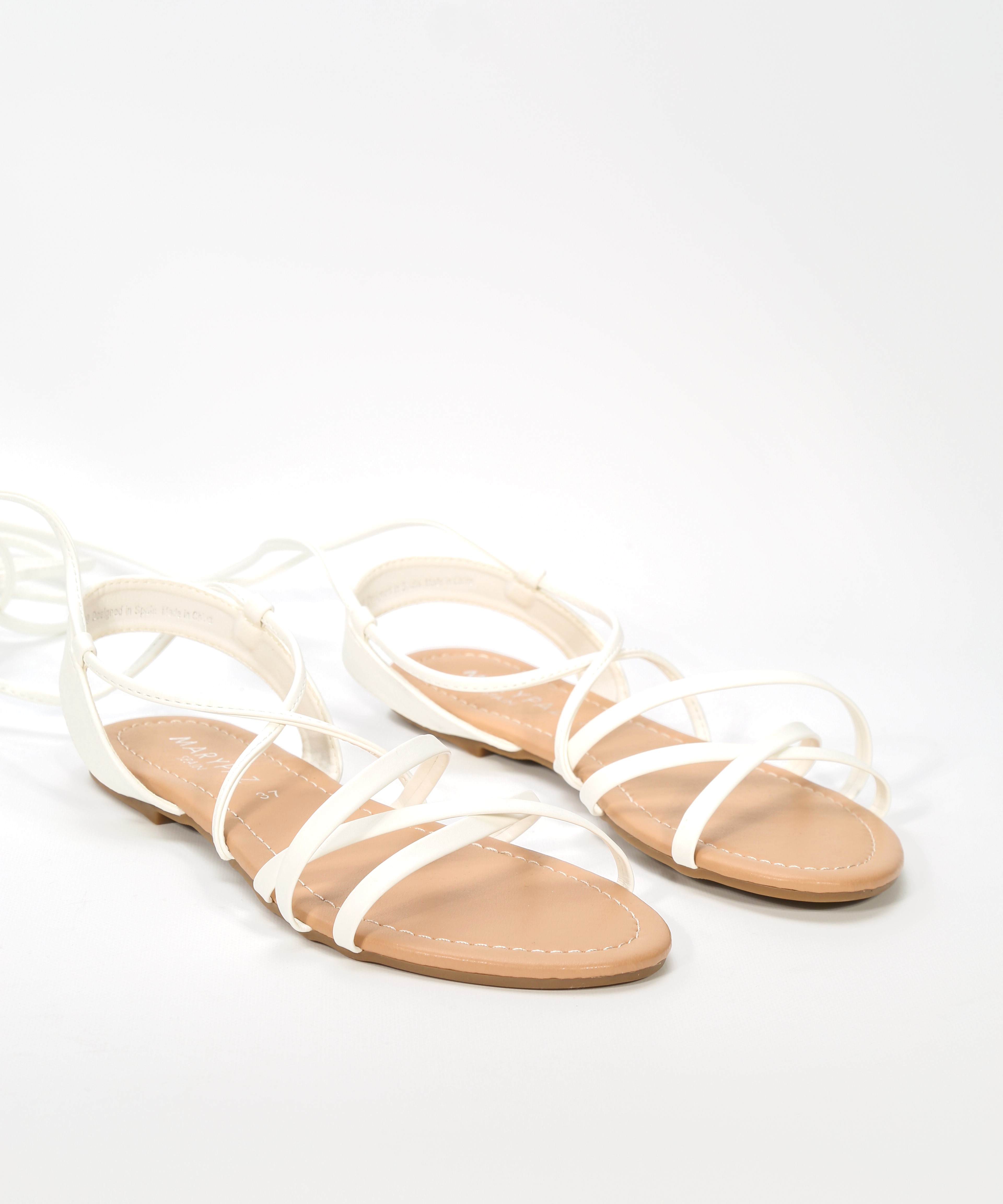 Sandalia plana atada al tobillo image number null